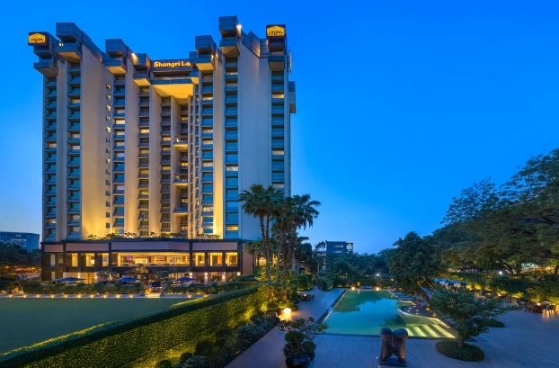 Luxury hotel near Connaught Place, New Delhi